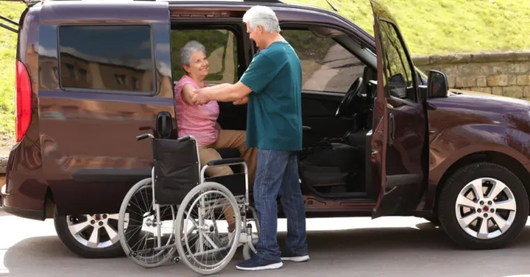 Accompagnement personnalisé pour les courses et rendez-vous des personnes âgées, Bordeaux, RAIS VTC