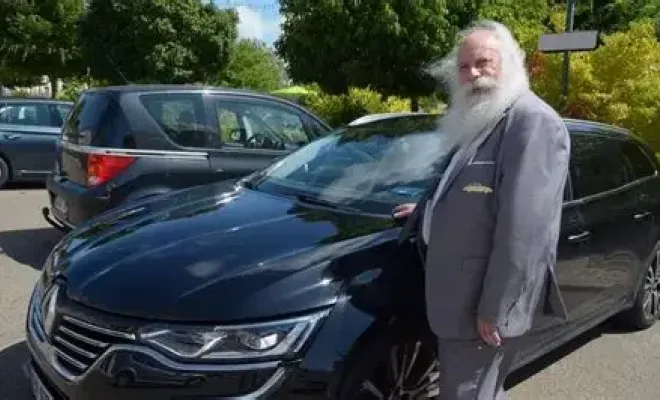 Chauffeur VTC pour les fêtes de fin d'année à Bordeaux, Bordeaux, RAIS VTC